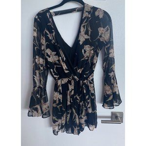 Black & Tan Dry Goods Soprano Floral Long-Sleeved Romper size S